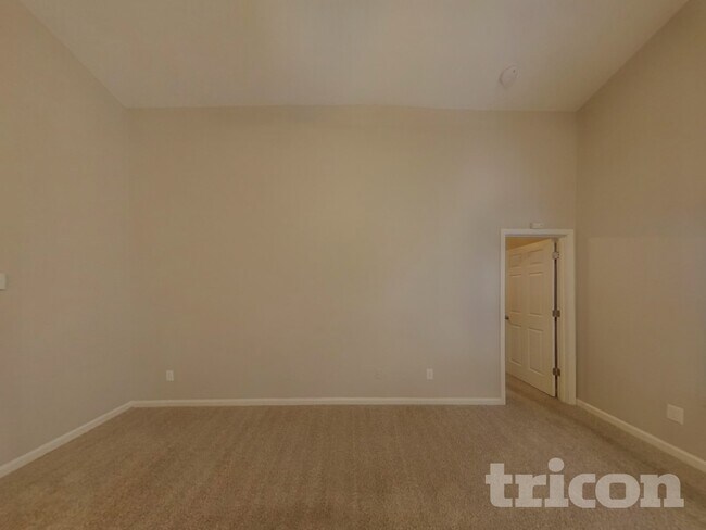 Foto del edificio - 2020 Chapel Creek Rd