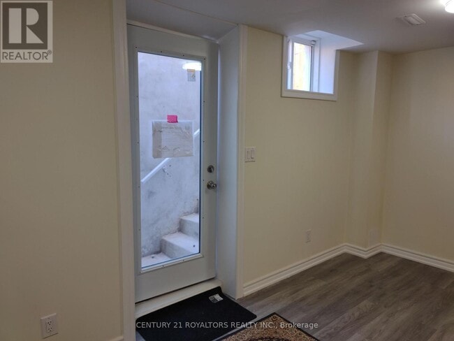 Building Photo - 48 Muscovy Dr