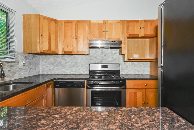 Foto del edificio - 5127 Galbraith Cir