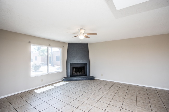 Building Photo - 3Br in gated community