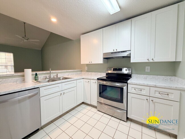 Foto del edificio - 946 Ashley Ln