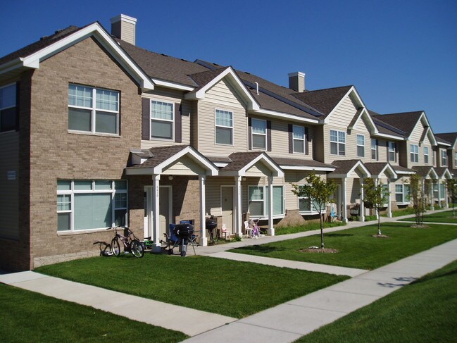 Foto del edificio - 8514 Forestview Ln N