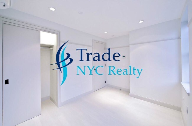 Building Photo - 557 Broome St