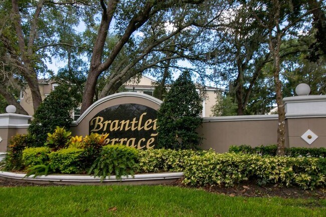 Foto del edificio - 584 Brantley Terrace Way