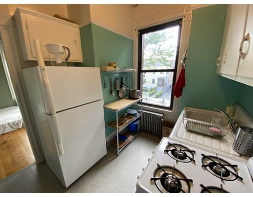 Building Photo - 16 Davis Ave