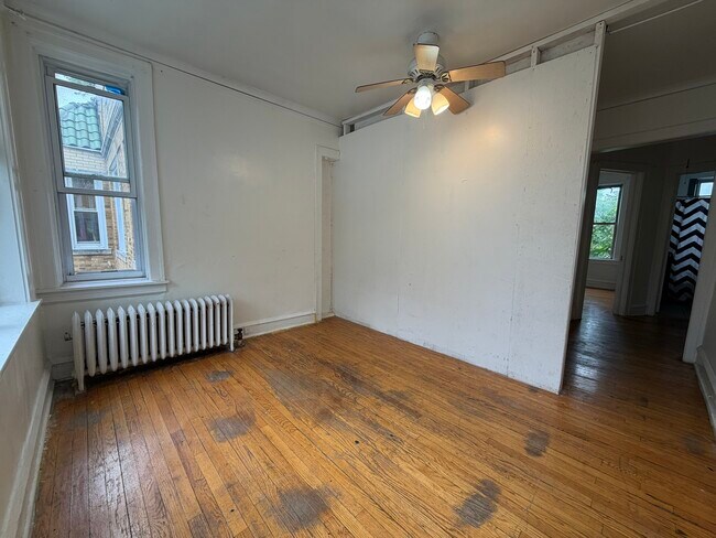 Foto del edificio - 4519 N Hamlin Ave