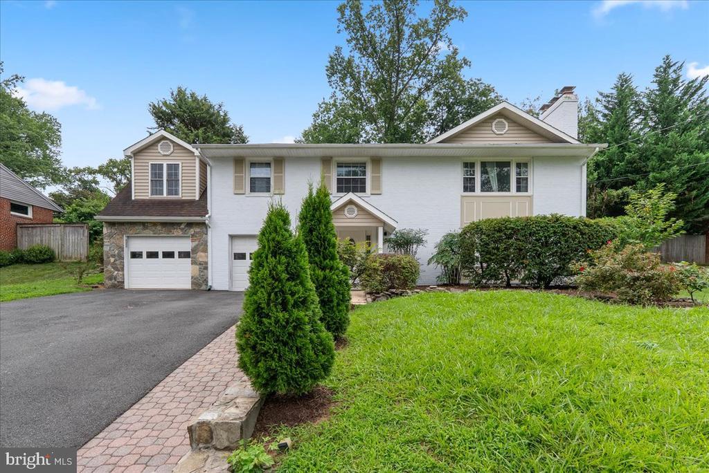 Foto del edificio - 7029 Old Dominion Dr