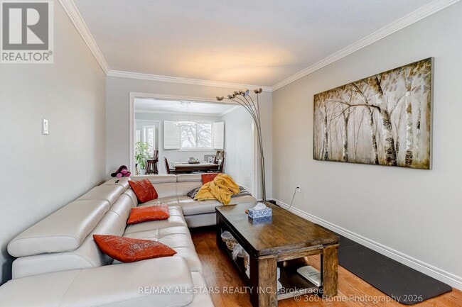 Building Photo - 6 Amberview Dr