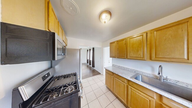 Building Photo - 12174 2nd St