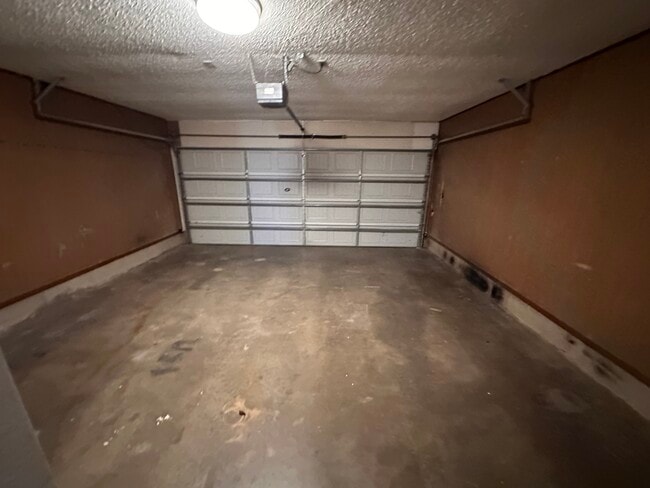 Building Photo - 4701 SE 46th St