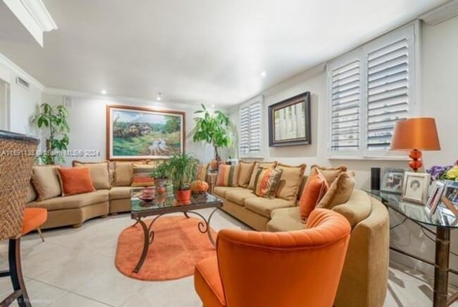 Building Photo - 1400 Salzedo Street 305, Coral Gables, FL ...