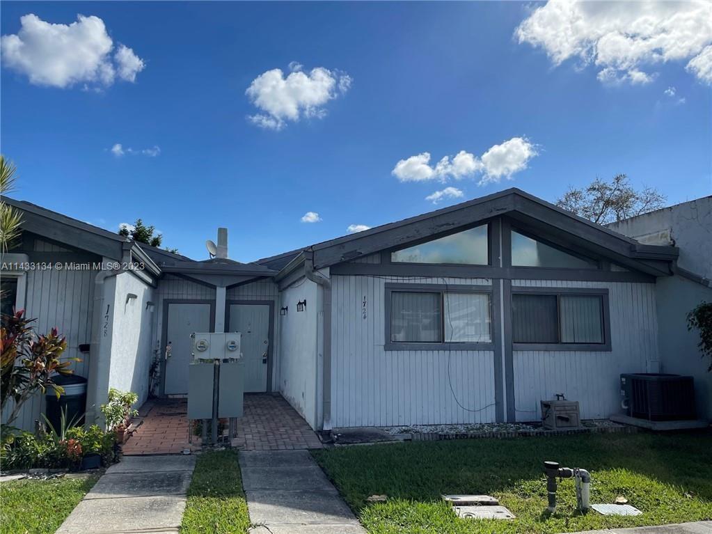 Foto principal - 1724 NW 73rd Ave