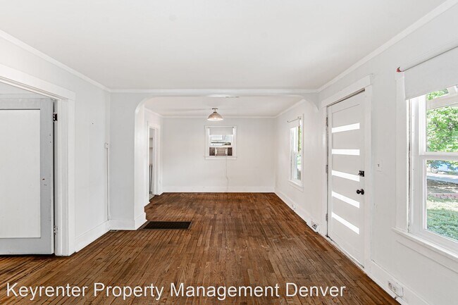 Foto del edificio - 2 br, 2 bath House - 421 Stuart St