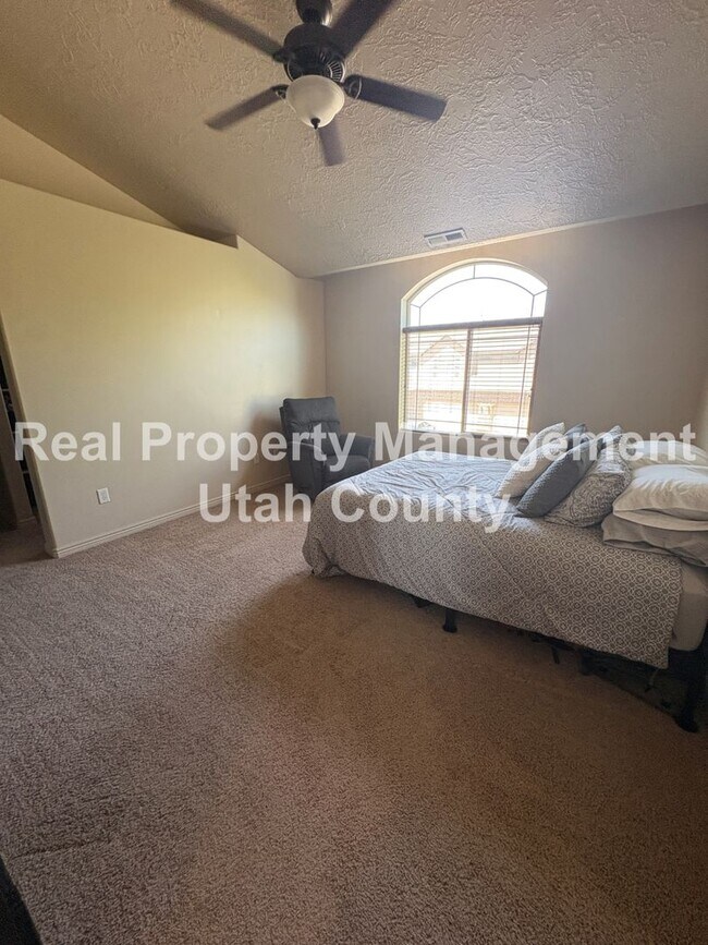 Foto del edificio - Townhome in Saratoga Springs