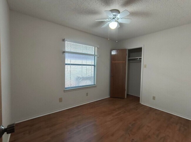 Foto del edificio - Spacious 2 bedroom 2 bath townhome AVAILABLE NOW!!!!