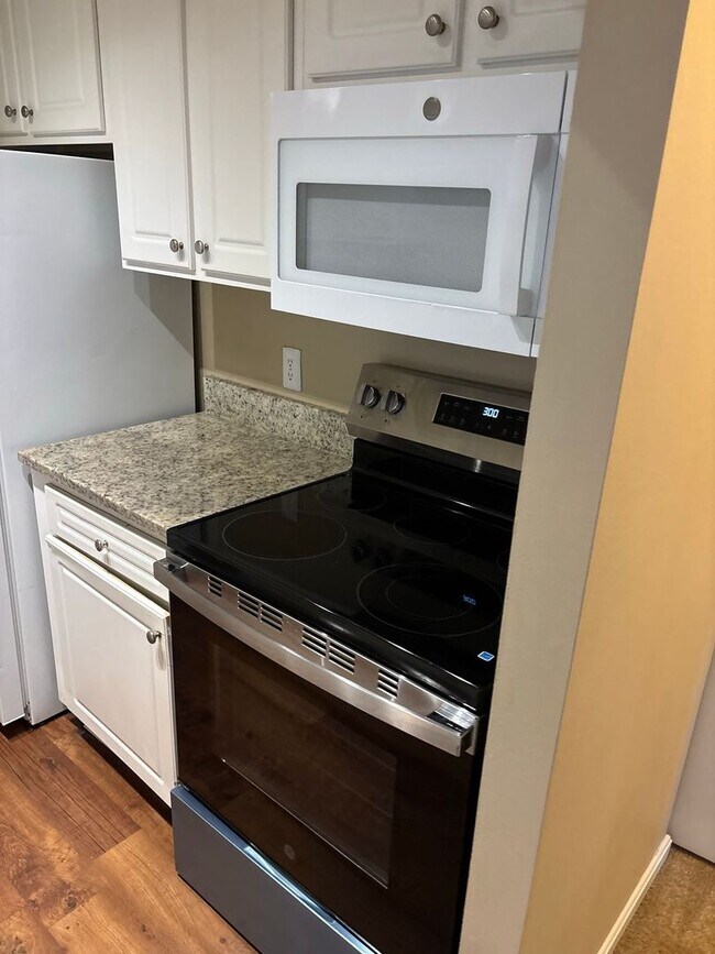 Foto del edificio - 18336 Streamside Dr