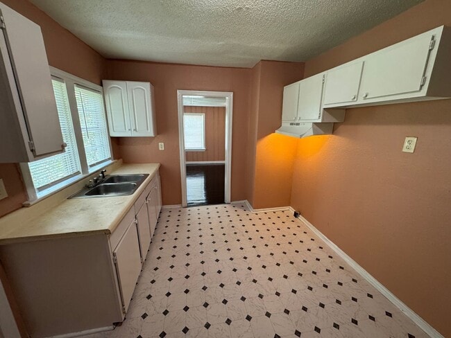 Building Photo - Birmingham/East Lake