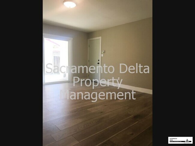 Foto del edificio - Charming 3 Bedroom 2 Bath Home in Rosemont