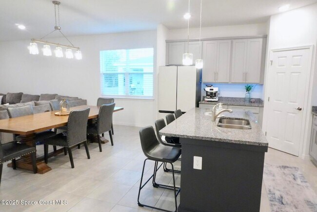 Foto del edificio - 4090 Heath Pl