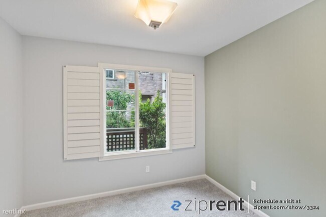Building Photo - 3 br, 3.5 bath Townhome - 34113 Via Lucca,...