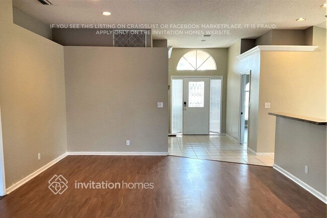 Building Photo - 13297 Emerald View Ct