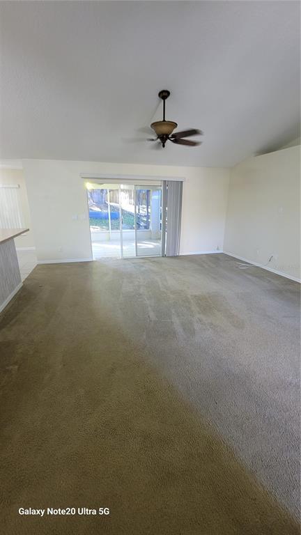 Foto del edificio - 11028 Versailles Blvd