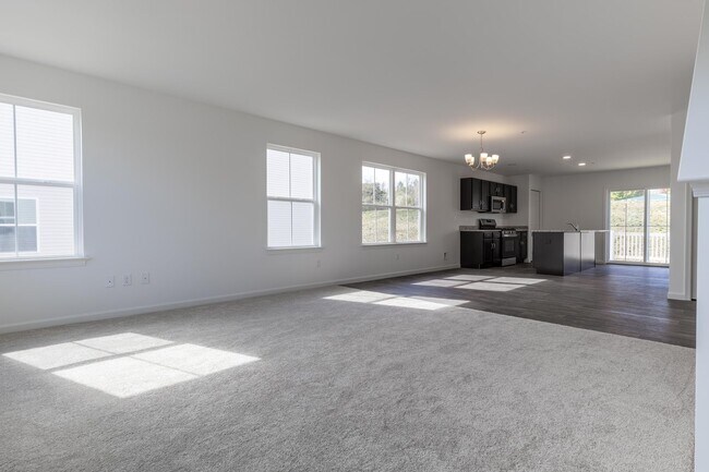 Foto del edificio - Brand New End Unit 3 bed, 2.5 bath townhome in Carlisle!