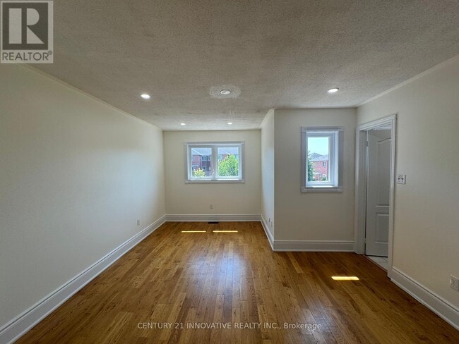 Building Photo - 602 Lumberton Crescent