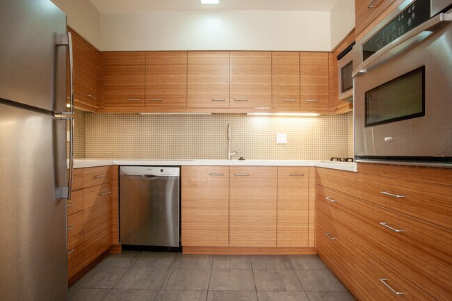 Kitchen - 1333 N Sweetzer Ave