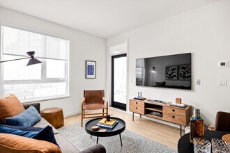 Building Photo - Kovo