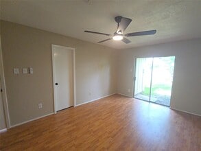 Building Photo - 11130 Thunderhaven Dr