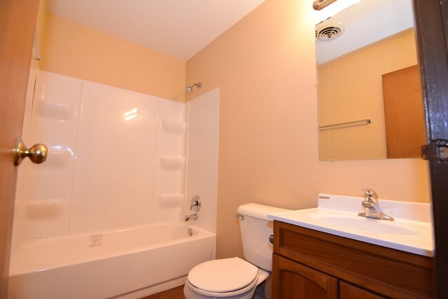 Building Photo - 121 Pheasant Trail