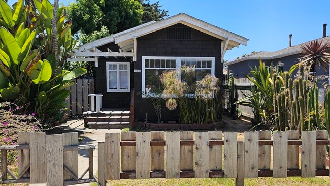 Building Photo - 4741 Brighton Ave