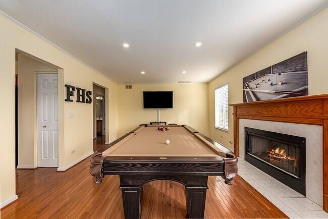 Foto del edificio - 2483 Warm Springs Ln