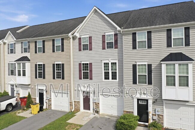 Foto del edificio - 72 Norwood Dr