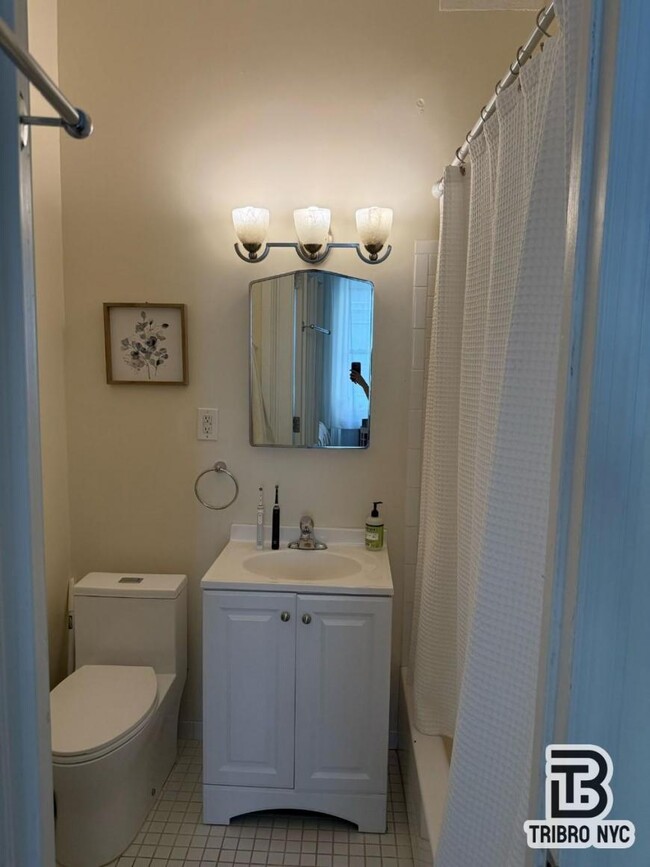 Building Photo - 1 bedroom in NEW YORK NY 10010