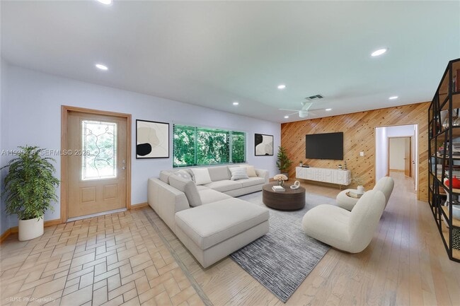 Building Photo - 6290 SW 86th St