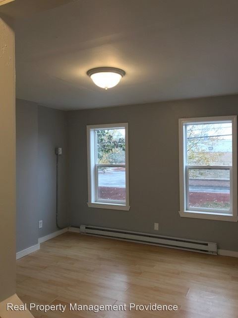 Building Photo - 867 Manton Ave