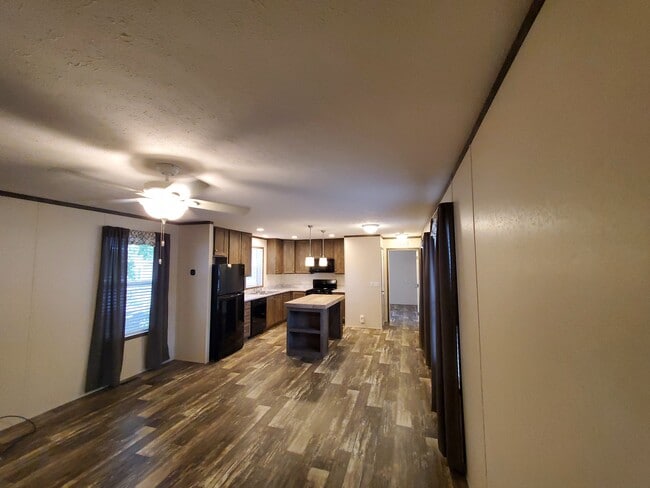 Building Photo - 813 Alaska