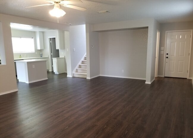 Building Photo - 5542 Spring Day