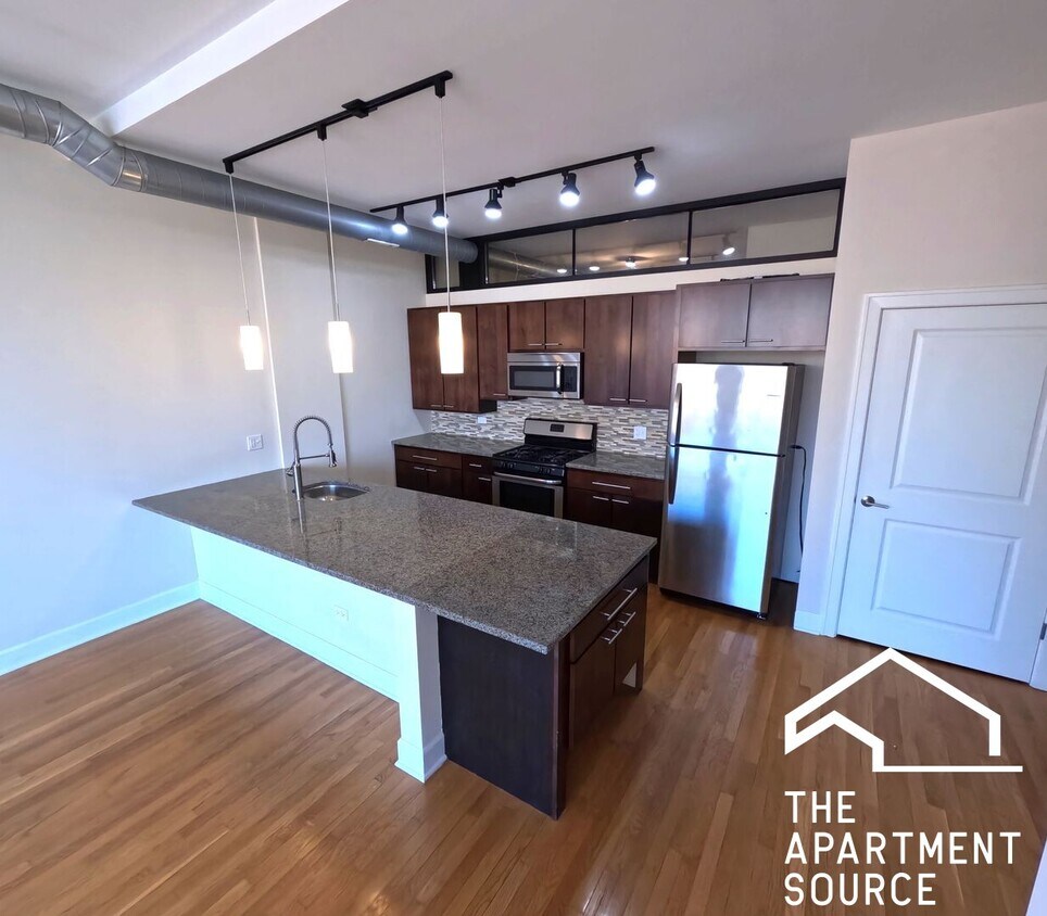 Foto principal - 2778 N Milwaukee Ave