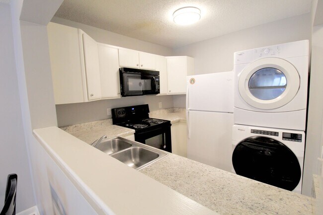 Building Photo - 1380K Hunters Road