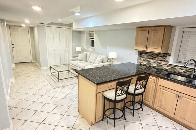 Foto del edificio - 2326 N Kostner Ave