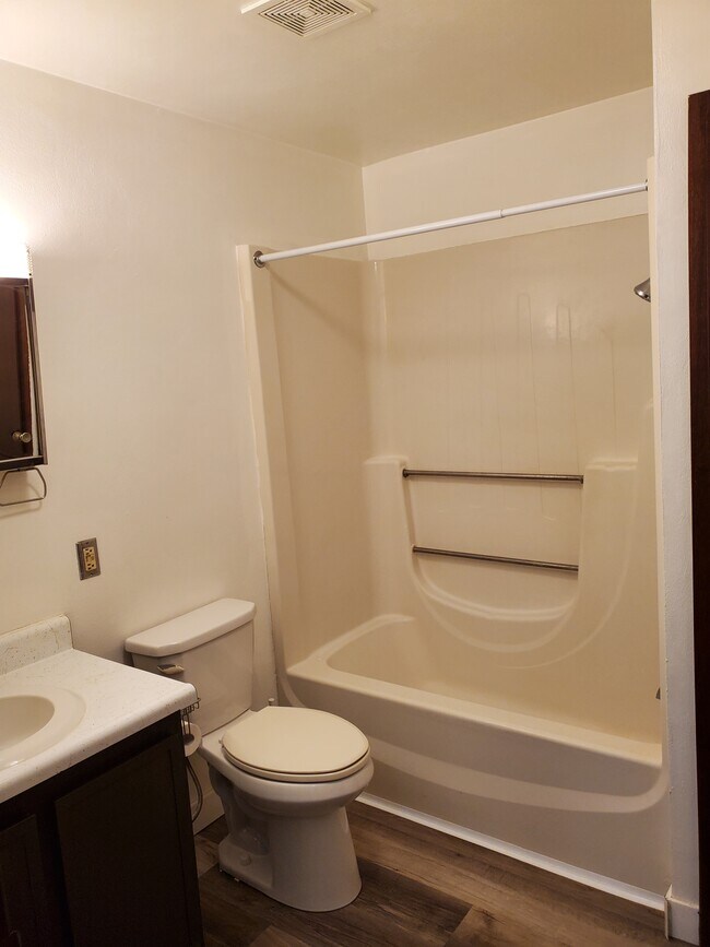 Baño - 172 North St