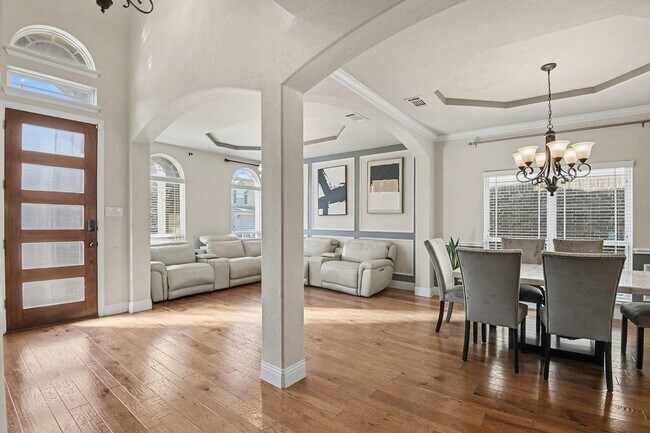 Foto del edificio - 6116 Cooper Creek St