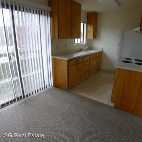 Building Photo - 848 San Carlos Ave