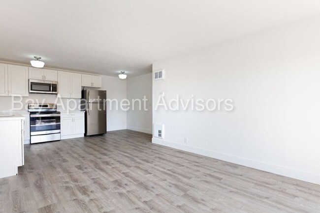Building Photo - 355 Estabrook St