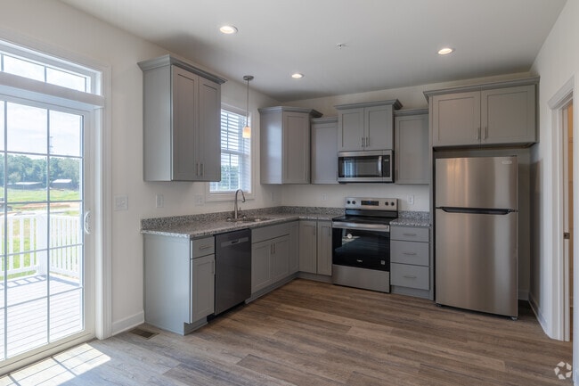 3BR, 2.5BA - 1,625SF - Kitchen - Foxpoint