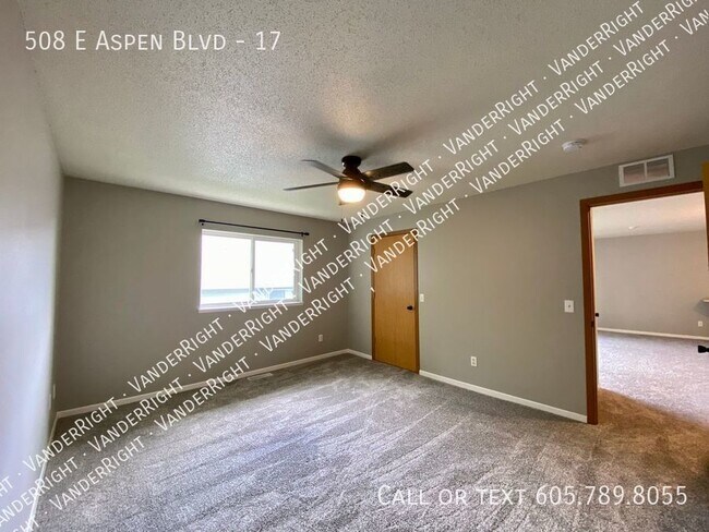 Foto del edificio - 508 E Aspen Blvd