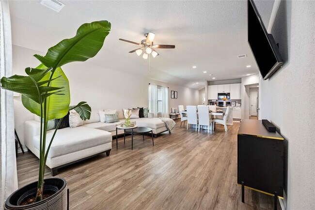Foto del edificio - 10527 Meadow Saffron Dr